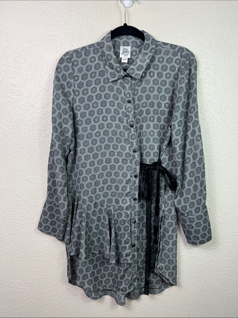Ivy Jane Geometric Button Front Side Tie Asymmetrical Hem Tunic Top Medium